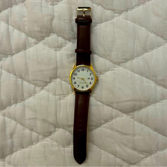 Watch - Picture 2 of 3